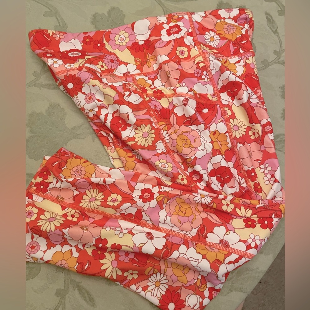 New Avia Fashion Bold Floral Print Capri Length Legging Recycled Poly XXL 20 - Picture 2 of 12